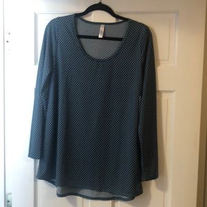 LuLaRoe Lynnae top